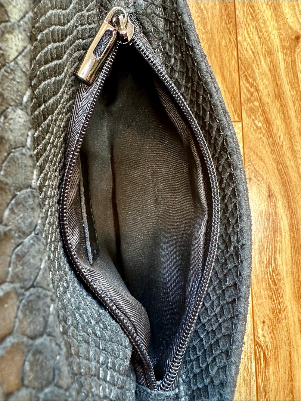 Italian Leather Python Embossed Chain Crossbody - Picture 5 of 9